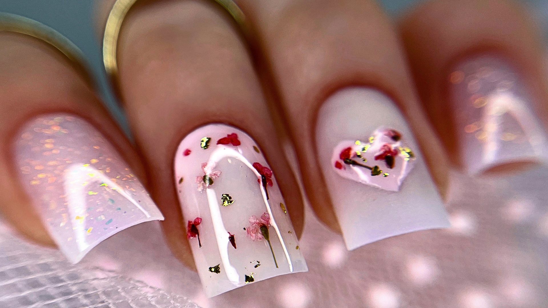 САМЫЙ ПРОСТОЙ СПОСОБ СДЕЛАТЬ НЕЖНЫЙ ВЕСЕННИЙ МАНИКЮР! Маникюр с СУХОЦВЕТАМИ! смотреть онлайн