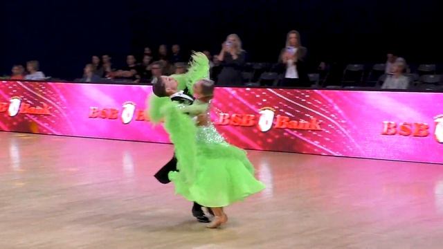 Венский вальс / Юниоры-1 St (Open) финал - Чемпионат Минска (20.05.2023) спортивные бальные танцы смотреть онлайн