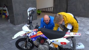 Отомстил ПАПЕ...МЕняем масло на PitBike. Моем наш с папой транспорт...