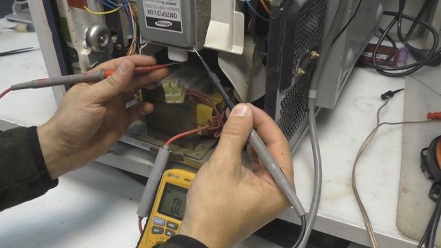 ремонт микроволновой печи Samsung 2618nr  не греет