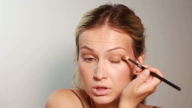 LATTE MAKEUP. ЛАТТЕ МАКИЯЖ. Простой трендовый макияж в коричневых оттенках . смотреть онлайн