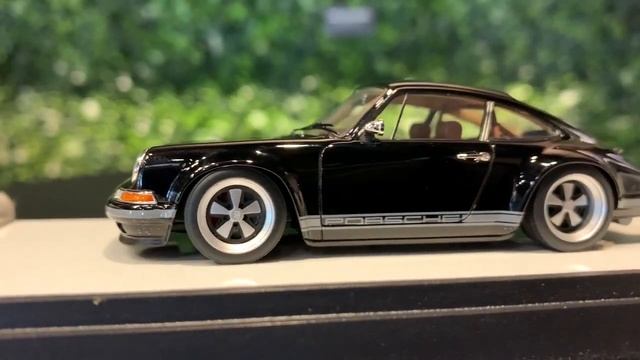 1/43 MakeUp Porsche Singer 911 (964) VM111H смотреть онлайн