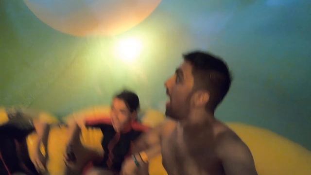 CRAZIEST WATERPARK WITH 3 Girls *YAS WATERWORLD* !!! смотреть онлайн