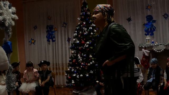 ДС 16 НОВОГОДНИЙ УТРЕННИК смотреть онлайн