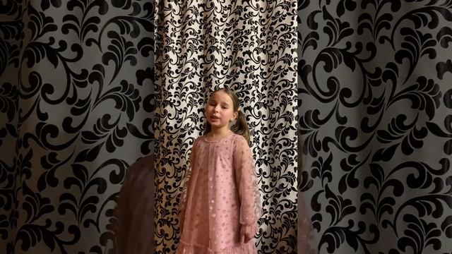 Живое слово. Жукова Дарья. Стихотворение Льва Кузьмина «Ветер и туча» смотреть онлайн