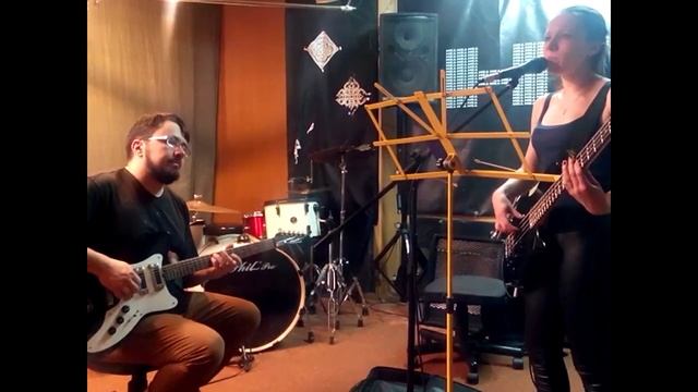 The Difference between us (cover) смотреть онлайн