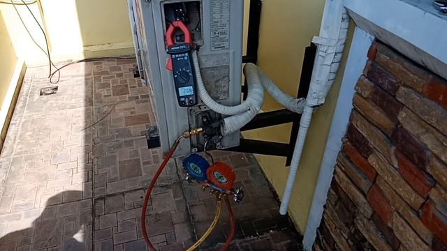 HOW TO CHARGE REFRIGERANT (freon) R410a IN LG INVERTER V SPLIT TYPE AIRCON