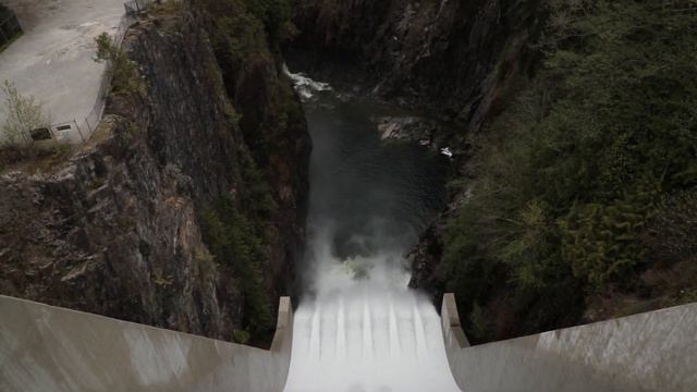 Power Station Fall смотреть онлайн