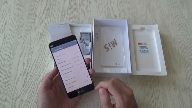 Посылки из Китая! Xiaomi mi5 и фонарь - распаковка //Author// смотреть онлайн