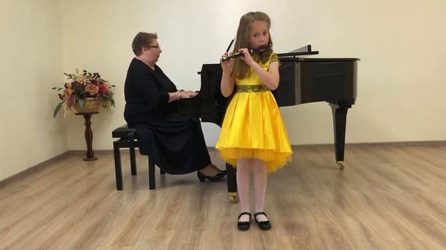 Минкина Варя, Флейта-пиколло: В. Цыбин-улыбка вёсны; Р. Шуман-смелый наездник. Woodwindbrasspremium смотреть онлайн