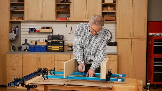 How to Edge Glue a Wood Panel | Basic Woodworking Skill смотреть онлайн