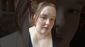 Бабка с безумной улыбкой