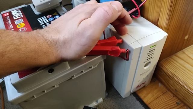 Бесперебойник APC-650CS и автомобильный аккумулятор Fiamm 60Ah - мой опыт во время блэкаута смотреть онлайн