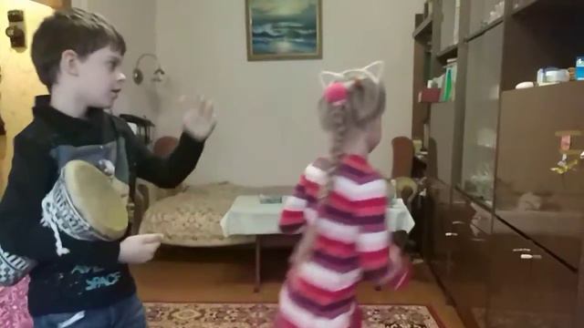 Репортаж : Песня Трусливого Льва смотреть онлайн