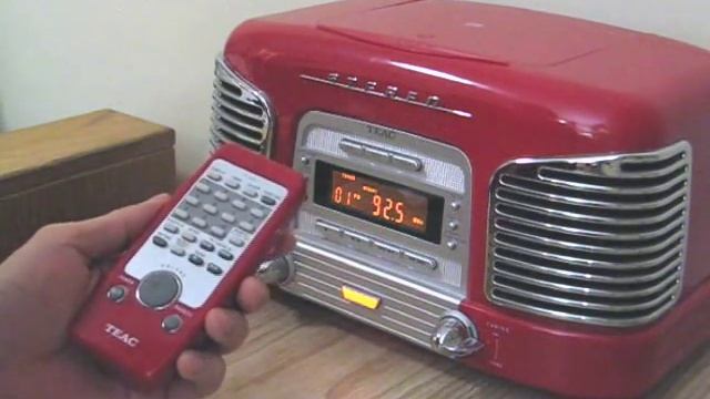 Basic Functions of the TEAC CD Player-Clock Radio Remote смотреть онлайн