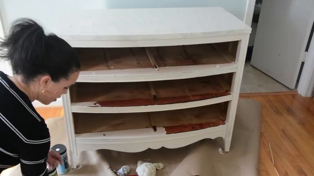 How to Paint a Dresser Using Beyond Paint - Furniture Makeovers: Thrift Diving смотреть онлайн