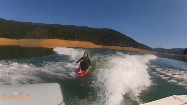Taylor McGarry - Wakesurf - 1 Min Unedited - Amateur Women Surf смотреть онлайн
