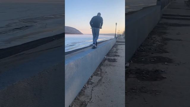 Неудачный дубль чуть не разбился( #самокат #самокатер #стритер #трюкавойсамокат #трюки #барселона #