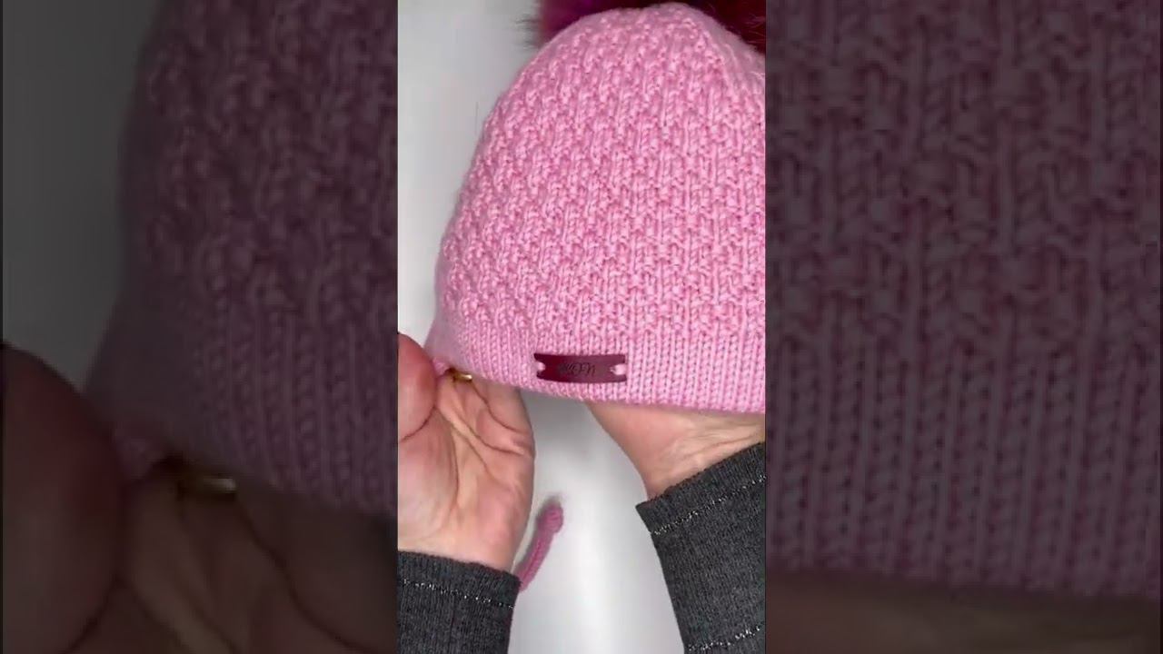 Шапка с ушками и завязками. смотреть онлайн