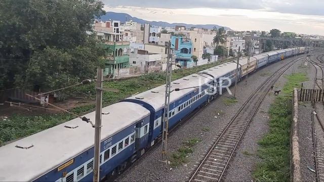Visakhapatnam to LTT //vskp to LTT express//mail express #18519|| IN -SC-RLY смотреть онлайн
