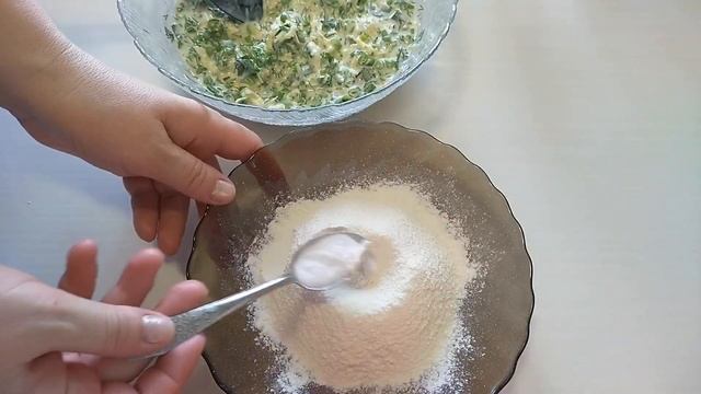 МИНУТНЫЙ ЗАВТРАК! Всё смешал и на сковородку! ЛЕНИВЫЕ ХАЧАПУРИ! ЛЕПЁШКИ НА СКОВОРОДЕ для всей семьи смотреть онлайн