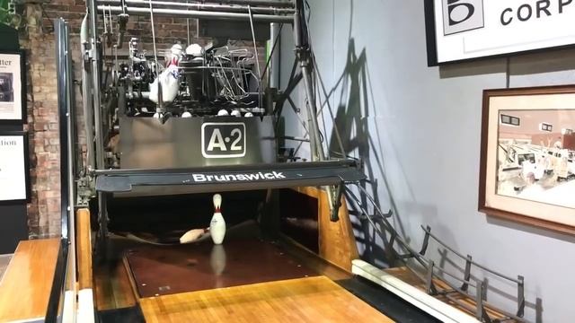 Brunswick A2 Pinsetter at Muskegon Heritage Museum смотреть онлайн