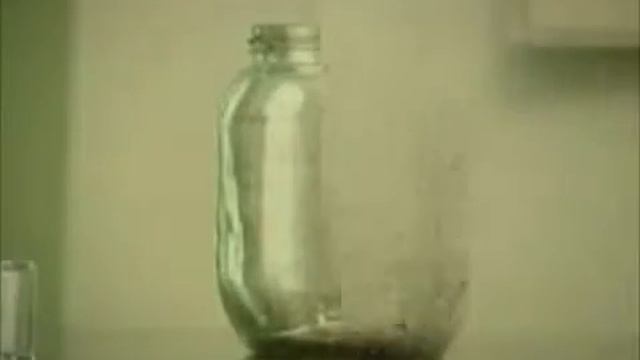 Блохи и банка живите, не ограничивая себя смотреть онлайн