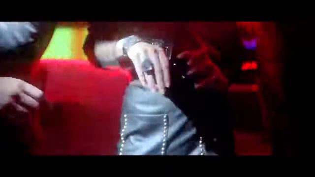 Музыка из рекламы Yves Saint Laurent - Black Opium (Edie Campbell) (2018)