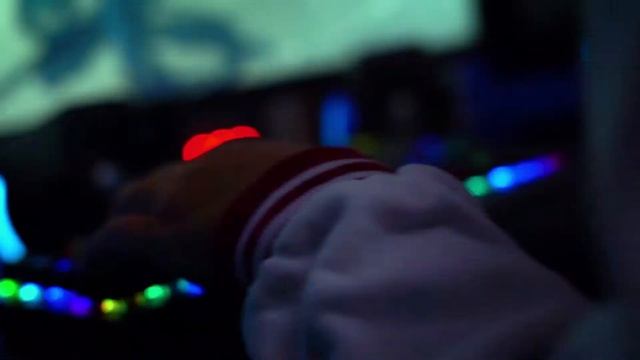 Edifier G5BT - Bluetooth Hi-Res Gaming Headphone смотреть онлайн