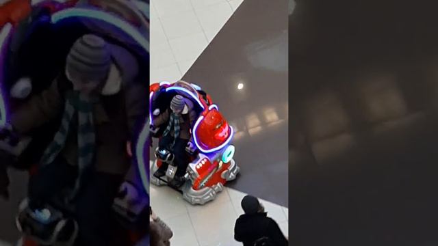 подземный торговый центр столица, елка,новый год 2020 минск смотреть онлайн