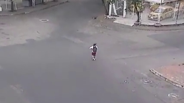 Украл у пьяного и сразу попался смотреть онлайн