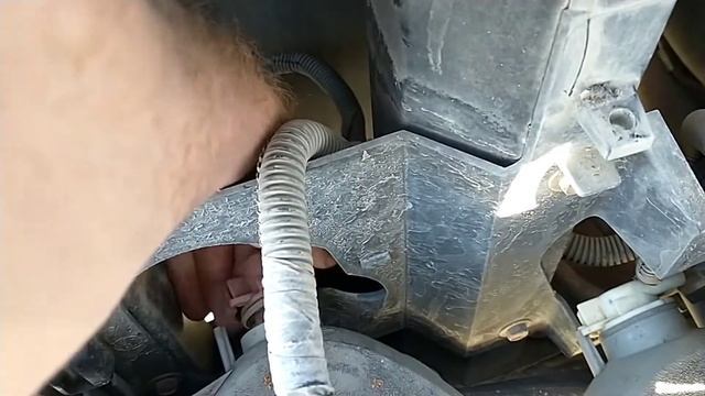 2001 Chevy Silverado Blinker Bulb Change.
