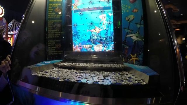 Deep Sea Treasure Coin Pusher Arcade Game At Dave & Buster's: Video Game Play Video Review смотреть онлайн