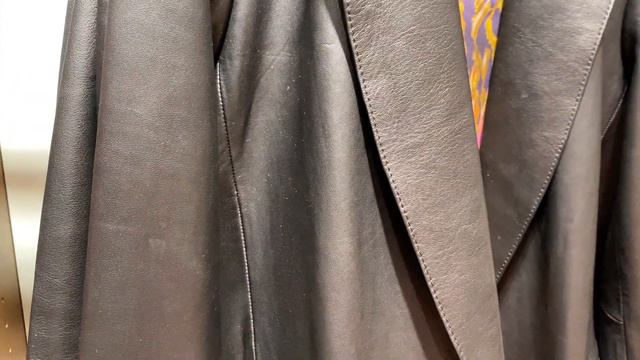 Шопинг с примеркой в Massimo Dutti. Покупки на распродаже 2022. Шопинг влог. Sevil Lifestyle Show смотреть онлайн