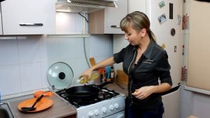 Тушеная стеклянная лапша ( фунчоза)  со свининой