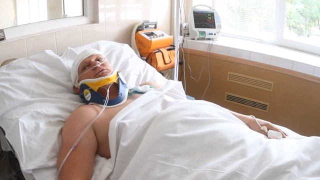 В больнице Мечникова сдают кровь для раненых смотреть онлайн