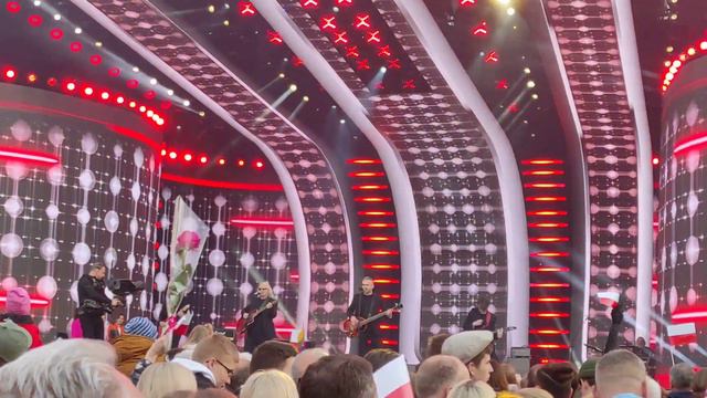 Czerwone Gitary - Takie Ładne Oczy Live Wilno 2023 смотреть онлайн