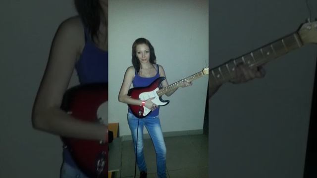 Блондинка или брюнетка? Как лучше?)