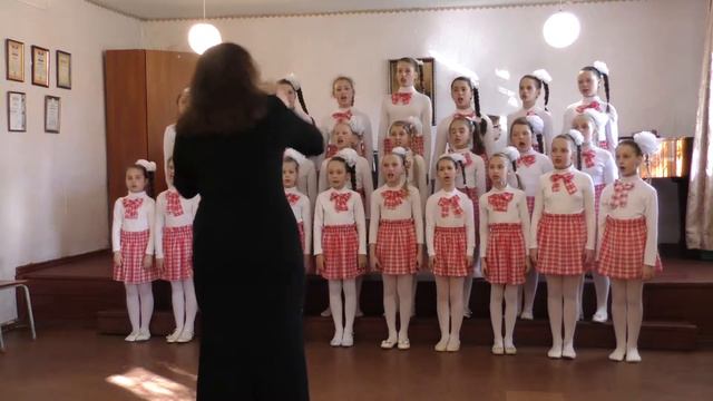 Хор младших классов "Ромашка". Школа искусств №2 им. М. Балакирева г. Луганск смотреть онлайн