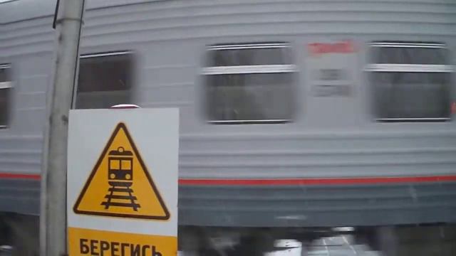 ЭП2К-081 С пассажирским поездом Москва-Красноярск смотреть онлайн