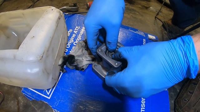 Czyszczenie zaworu EGR (Exhaust Gas Recirculation) Opel Astra J 1.7 CDTI, Zafira. How clean EGR? смотреть онлайн