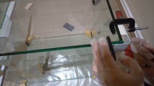 Струбцины для аквариума своими руками.  Углодержатели для стекла аквариума