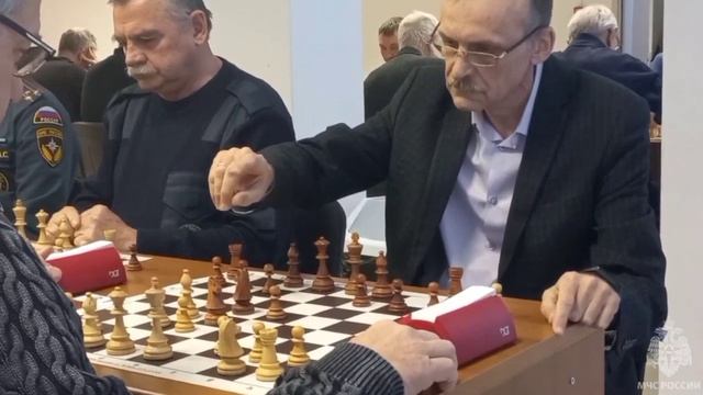 Команда ГУ МЧС России по Псковской области заняла первое место в Чемпионате по шахматам! смотреть онлайн