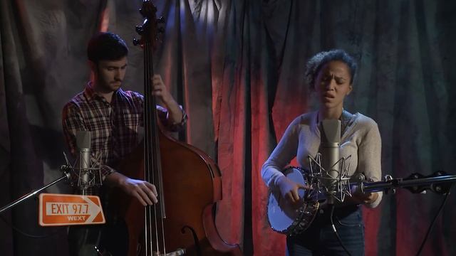 Kaia Kater - "Harvest and the Plow" (Live at EXT) смотреть онлайн