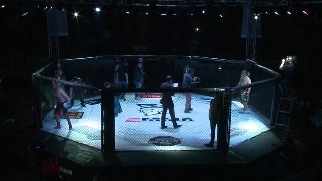 Fernando Roca "Zopilote" VS. Cristian "Toro" Sanchez смотреть онлайн