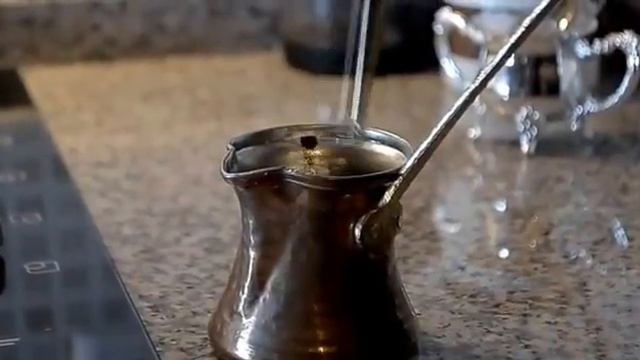 Как заварить КОФЕ по-ТУРЕЦКИ? How to make turkish coffee? Türk kahvesi nasıl yapılır? смотреть онлайн