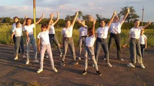 Флешмоб ко Дню молодёжи "Вставай!"