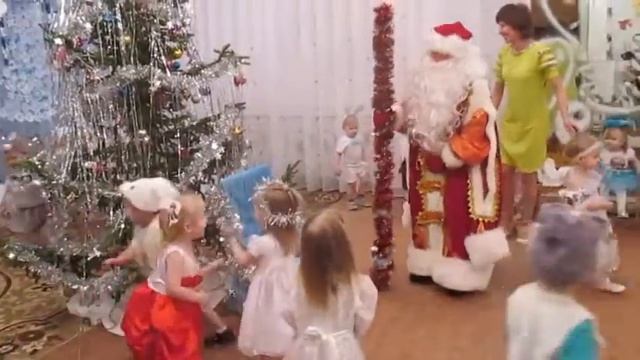 Новогодний утренник,1 младшая группа 2015 года. смотреть онлайн