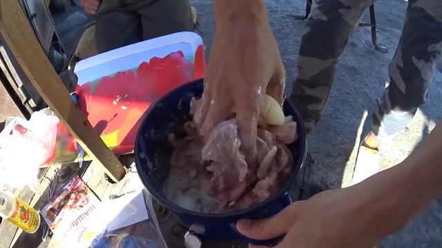 Петрович жарит шашлык / Рецепт от Петровича смотреть онлайн