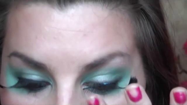 Miley Cyrus Can't be tamed make up tutorial смотреть онлайн